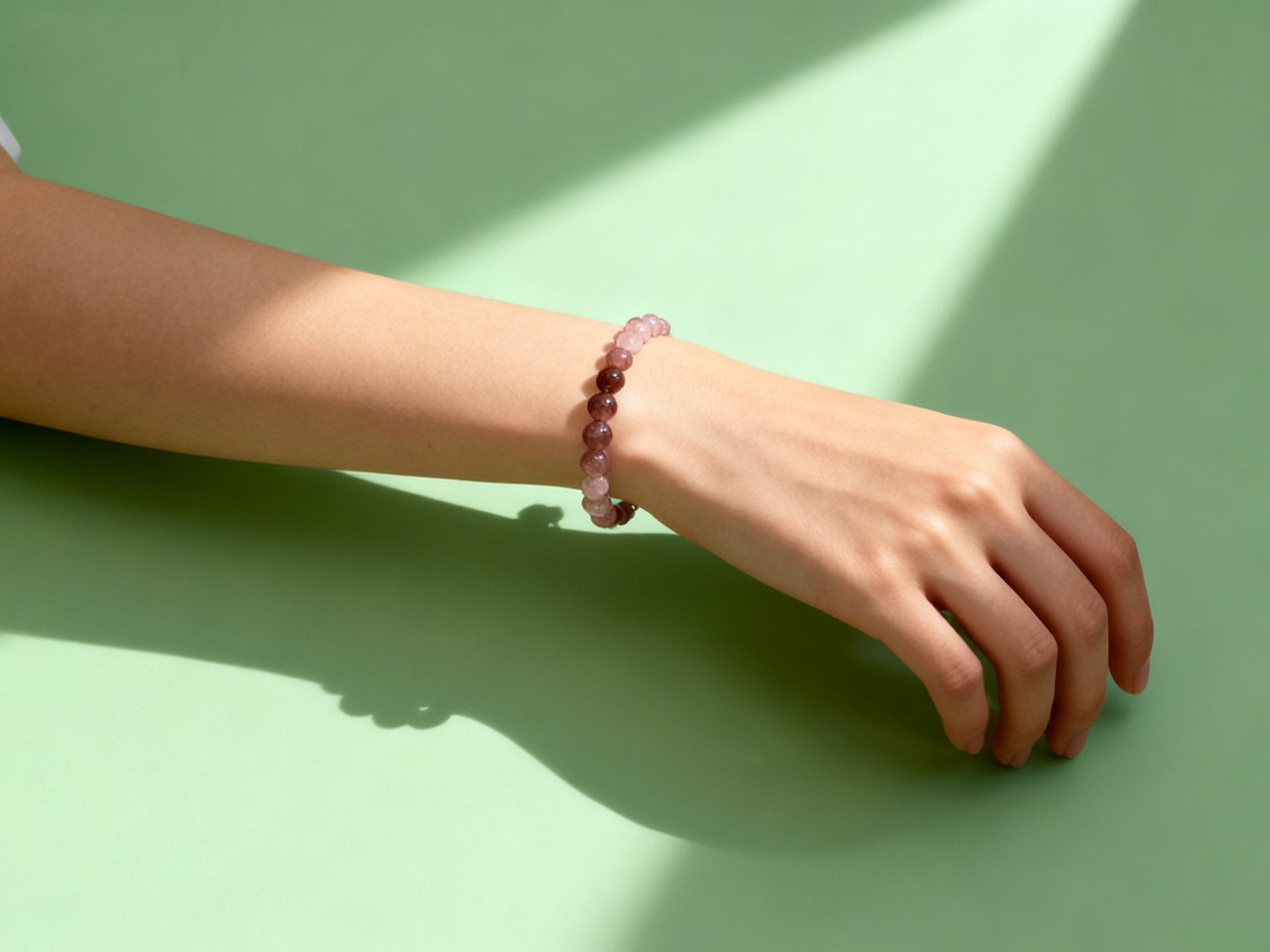 Pink Gradient Strawberry Quartz Bracelet – 8mm Beads