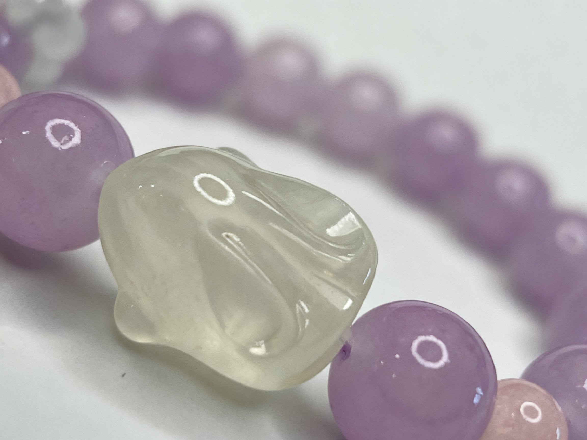 Purple Amethyst Bracelet – White Jade Rabbit 10mm