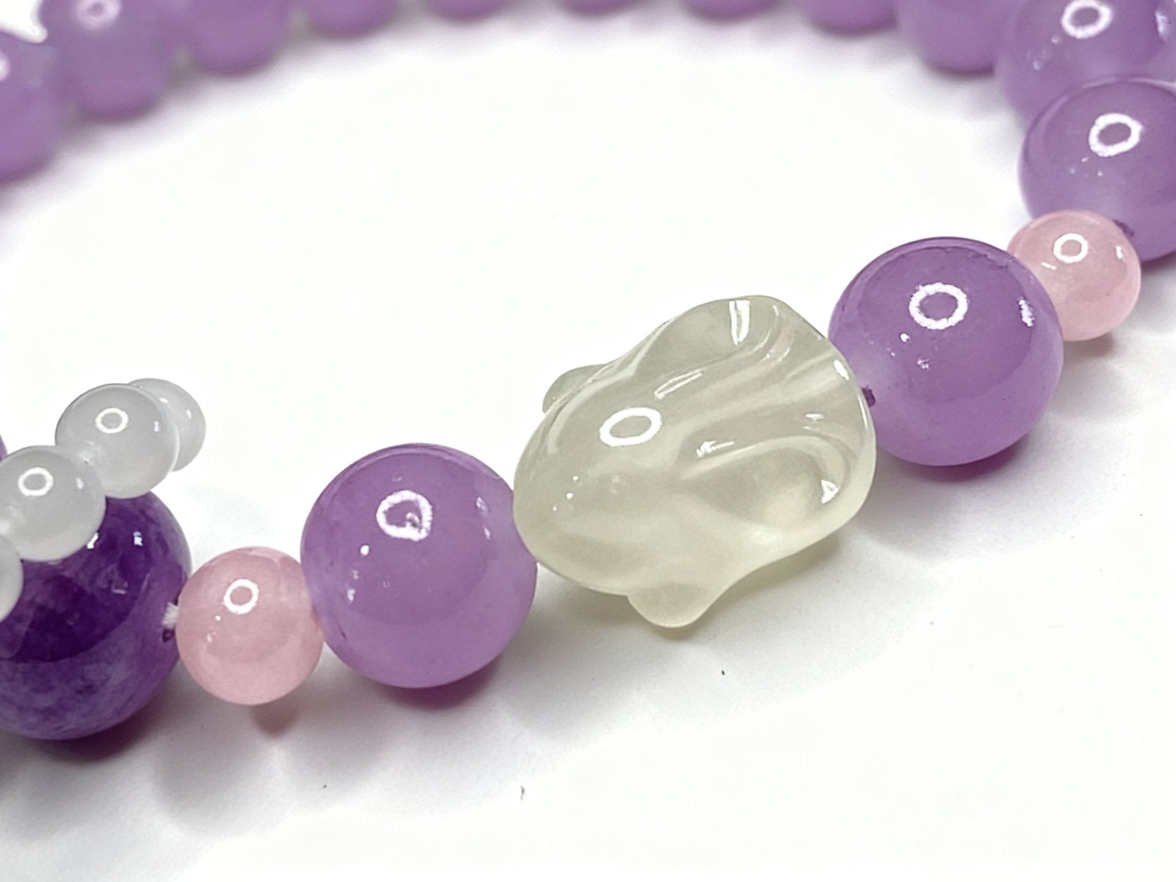 Purple Amethyst Bracelet – White Jade Rabbit 10mm